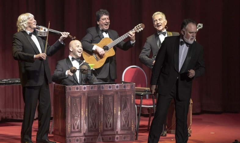 Les Luthiers