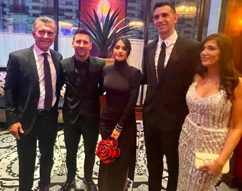 Mauricio Macri Emiliano Dibu Martínez Lionel Messi